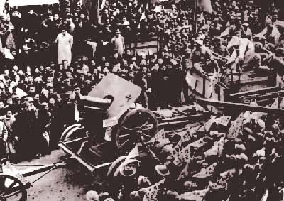 �����ž������Ĵ�ʡ��ɶ�ʱ�ܵ�����Ⱥ�ڵ����һ�ӭ