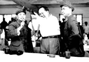 ë�󶫹ۿ����ӱ������սʿ��еĲ�ǹ��׼