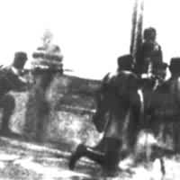 中国军队在卢沟桥上向日军还击