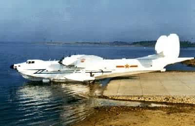 �й�����ˮ�Ϸɻ�