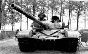 ����T-72��ս̹��