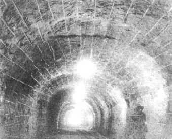 ͼ3�����汬��