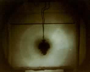 ˮ�±�ը��ɵĳ�����Ĵ��������ձں�ķ�����̱���32΢��