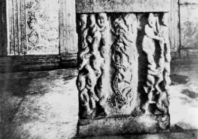 ���𶭼�ׯ����ʯĹĹ���ڲ�