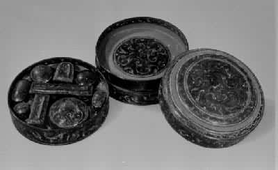 �������