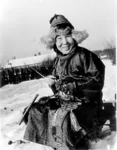 ���״���Ů