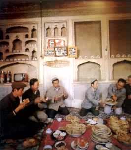 ά����延�ȹŶ���ڣ������ֵ�ǰ��ף��