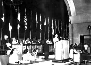 1955��4���ܶ�������¡�����Ϸ���