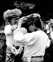 ���帾Ů�ڲ�ͷ��