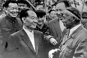 1983��5�º�ҫ���Ӳ��½�ʱͬά����弼��Ա��̸