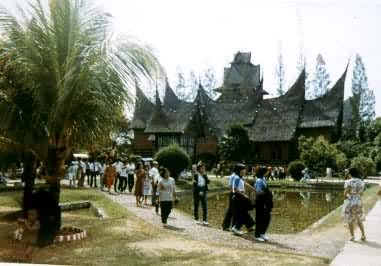 ӡ���������׶��żӴ��н���԰һ��