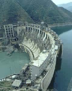 ���������̲ˮ��վ������������ߵĻ������ո��������ӣ��� 112.5m��1980�꿢��