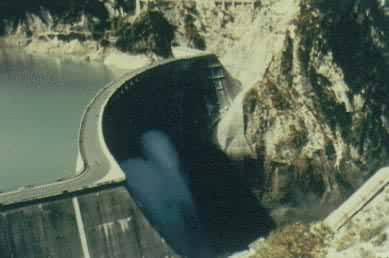 �ձ��ڲ����Ĺ��ӣ��ձ���߰ӣ���186m��1964�꿢��