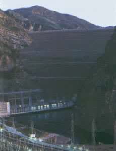 ����Ŭ�п���ʯ�ӣ�����ڶ��߰ӣ���300m��1980�꿢��