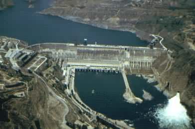 �ƺ�����Ͽˮ����Ŧ��1960���һ�ڹ��̻�������