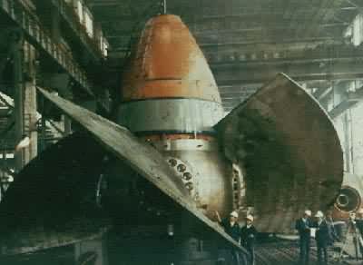 װ�ں����˲����ް�ˮ����Ŧ���������ߴ������ת��ʽˮ�ֻ�ת��(ֱ��11.3m��17.55��kW)