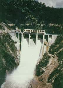 ��������ӿڰӣ��й���һ����ѹ�������ӣ���56.8m��1986�꿢��