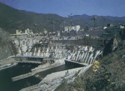 ������������˹��ˮ��վ����������ˮ��վ��װ��640��kW��1987�꿢��