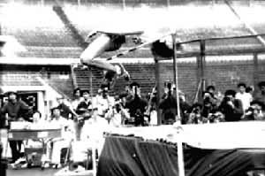 ͼ2��֣��������߼���