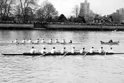 ͼ2��Ӣ��̩��ʿ���ϵĻ����˶�