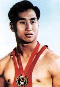 9���������¼���й������˶�Ա�¾���