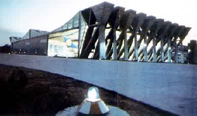 �¹������˸����ʺ��ո۷ɻ���