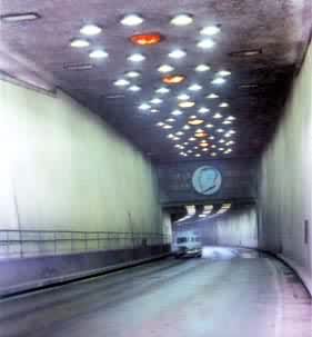 �Ϻ����ֽ�����·���������ھ�