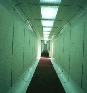 �ǻ��������ϱ�ֽװ�ε���ǽ��