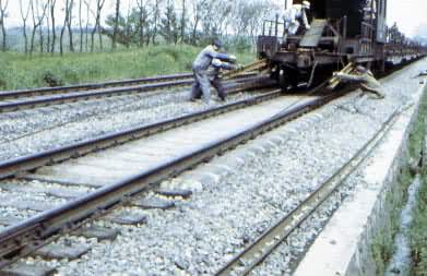 ���ӳ��ֹ�ж��