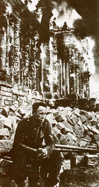 ����˹�¹�����ǰϦ�İ���