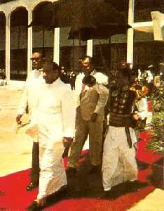 ˹��������ͳW.��������(ǰ��)��ϯ��5�β����˹������Ի�