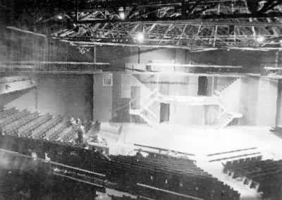 Ӣ������˹�ؾ糡�е����ʽ