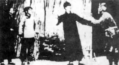 1944���״����Ӱ�³���ݳ��ĸ�硶��ëŮ������