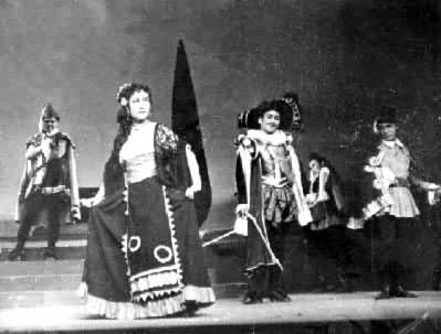 ����Ϸ��ѧԺ�ݳ��ġ���Ȫ�塷����