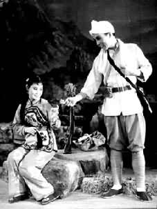 ��硶С���ڽ�顷������Ӣ��С�ۣ�