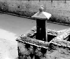 ͼ1 ��������˱���