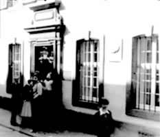 ����˼�ĵ����ة�������־����͹������������ϴ��10��