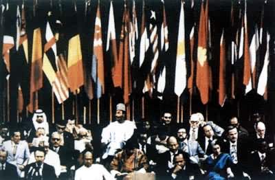 1976��8�µ���첻���˹��Һ��������Ի�����˹�������׶������¾���