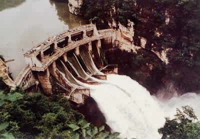 ����è�������ĺӿڵ�վ