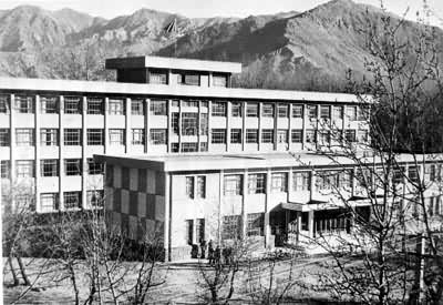 ���ش�ѧУ԰