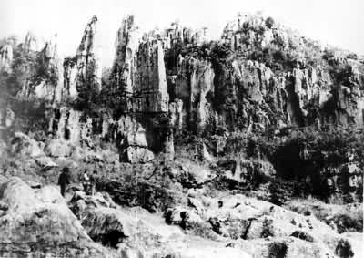 ����ʯ�־���