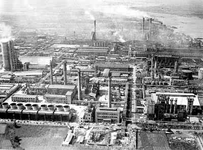 ���Ϸ�չ���Ϻ�ʯ����ҵ