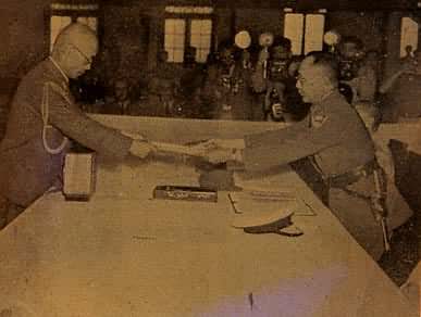 1945��9��9�գ��ֻ��վ��������Ͼ�ǩ�֣����й�����Ͷ������Ϊ�Դ����Σ���Ϊ��Ӧ��