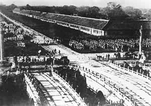 �찲��ǰ�İ˹�����