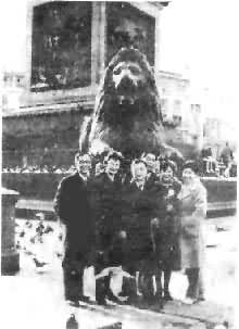 1980年1月曹禺率中国戏剧家代表团访问英国